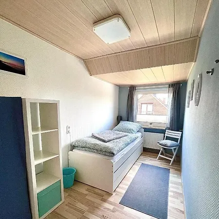 Ferienwohnung-plueschmors-haus-suenn-eck-fehmarn Apartment *