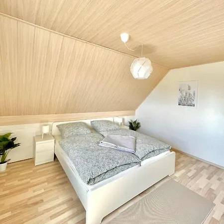 Ferienwohnung-plueschmors-haus-suenn-eck-fehmarn * Landkirchen